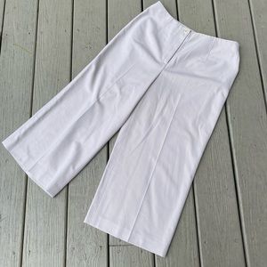 Talbots - Woman’s tan color Capri pants, Size: 8P